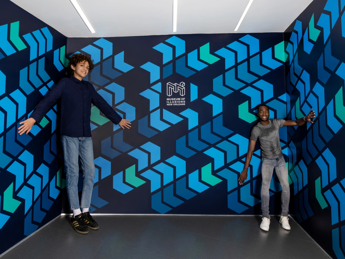 1200×900 ames room